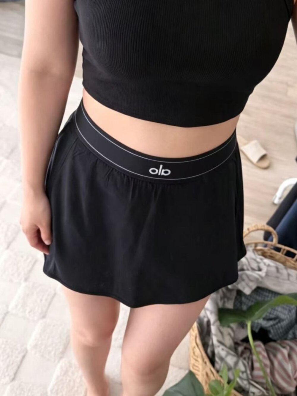 NWT ALO Yoga🚵♀️Match Point Tennis Skirt Black Sporty Style - Picture 2 of 7